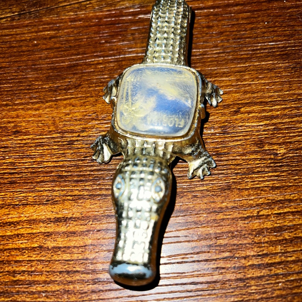 ⭐️Vintage Gold Tone Metal Florida Alligator Bottle Opener - Picture 5 of 8